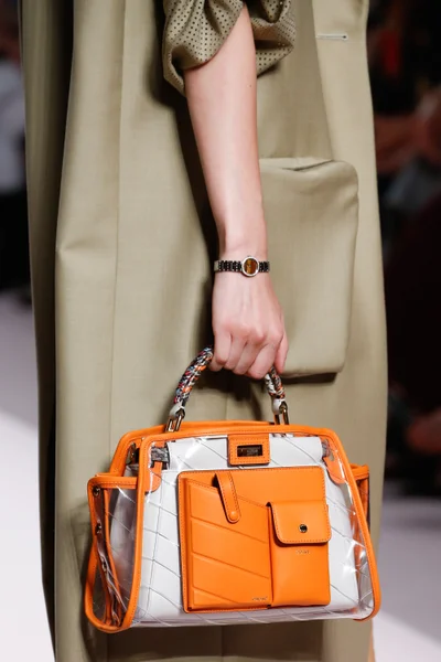 Look 81